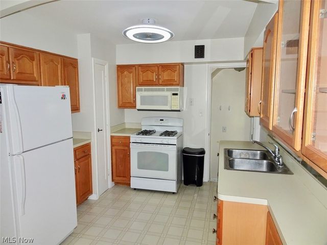 1610 Mayview Avenue, Cleveland, OH 44109