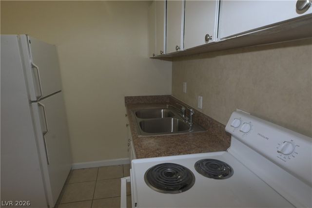 3021 Carey Avenue 2, North Las Vegas, NV 89030