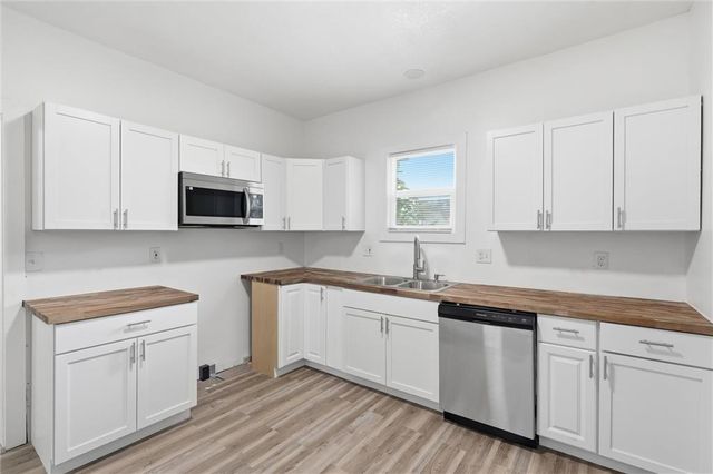 2130 E 24th Street, Kansas City, MO 64127