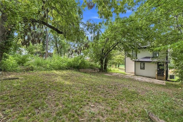 2130 E 24th Street, Kansas City, MO 64127