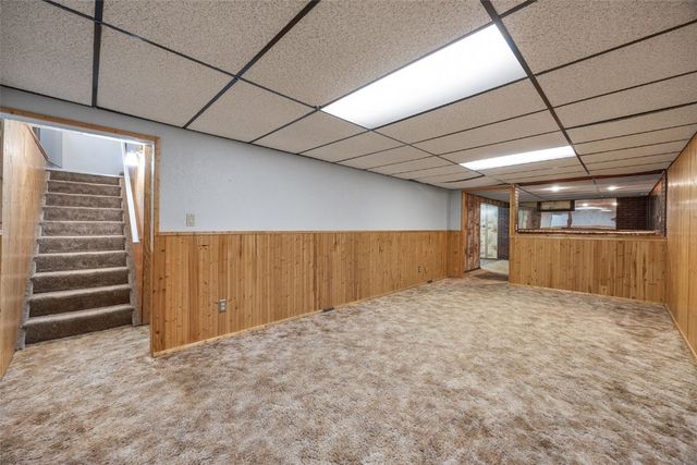 5730 D Avenue NW, Cedar Rapids, IA 52405