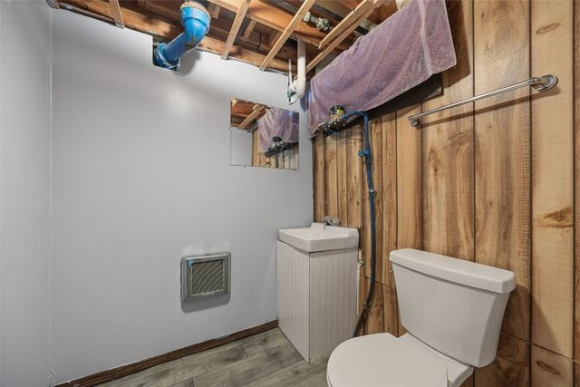 5730 D Avenue NW, Cedar Rapids, IA 52405