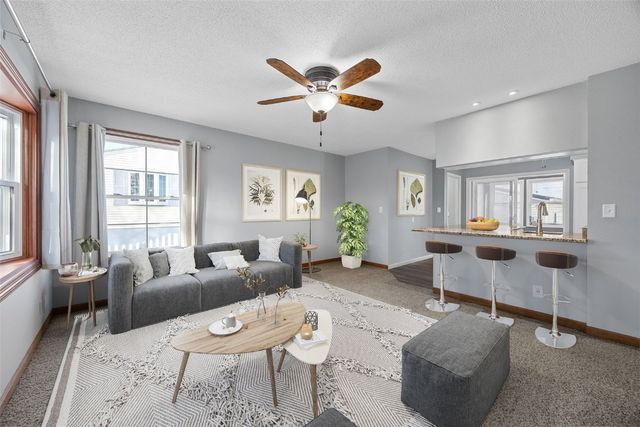 5730 D Avenue NW, Cedar Rapids, IA 52405