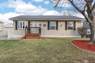 5730 D Avenue NW, Cedar Rapids, IA 52405