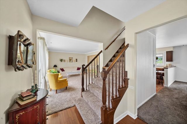 1150 Casa Solana Drive, Wheaton, IL 60189