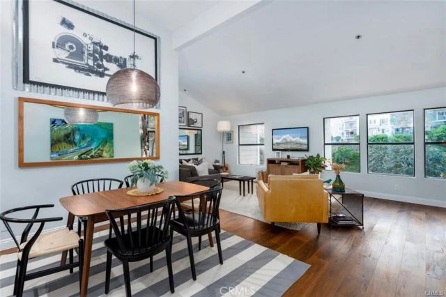 260 Cagney 317, Newport Beach, CA 92663