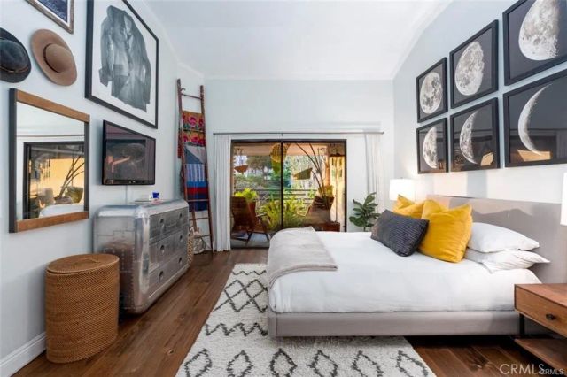 260 Cagney 317, Newport Beach, CA 92663