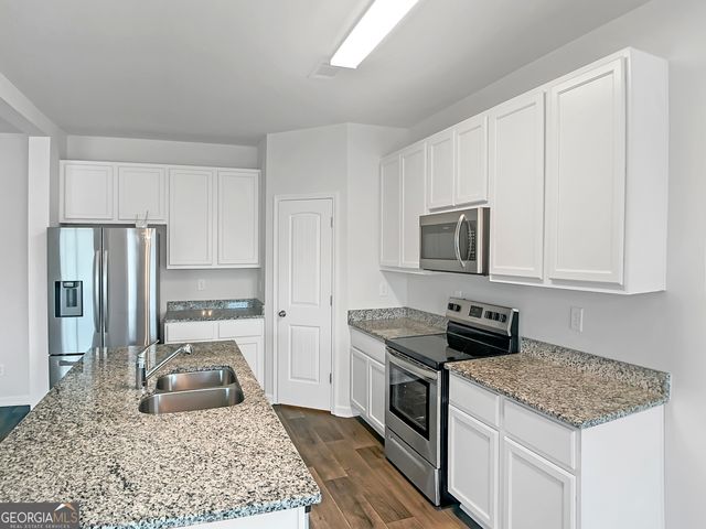 16 Fox Drive, Winder, GA 30680