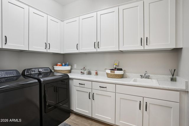 8128 E JASMINE Street, Mesa, AZ 85207