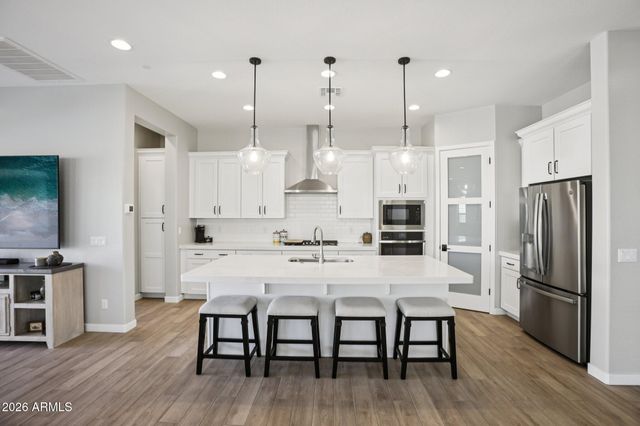 8128 E JASMINE Street, Mesa, AZ 85207