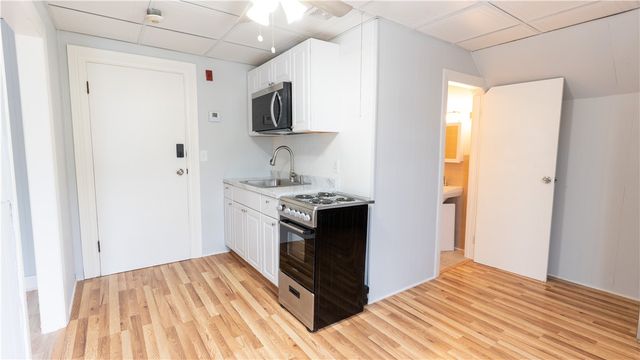 93 Warren Avenue 4, East Providence, RI 02914