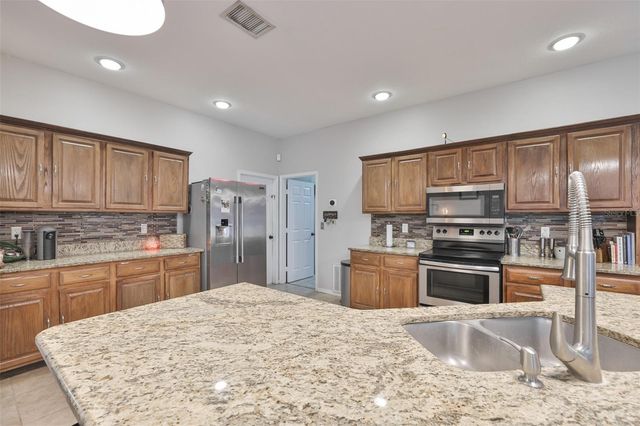 3722 CYPRESS MEADOWS ROAD, Tampa, FL 33624