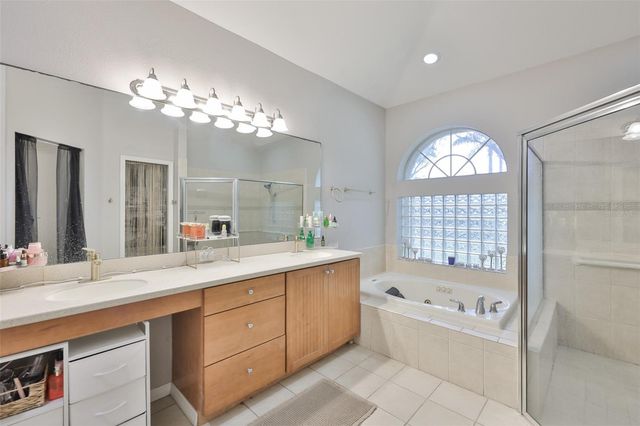 3722 CYPRESS MEADOWS ROAD, Tampa, FL 33624