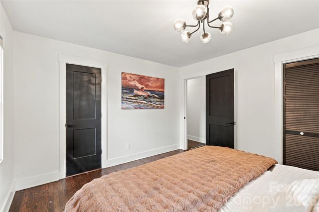 1700 Brookdale Avenue, Charlotte, NC 28210