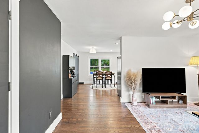 1700 Brookdale Avenue, Charlotte, NC 28210