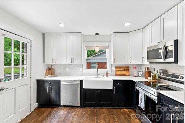 1700 Brookdale Avenue, Charlotte, NC 28210