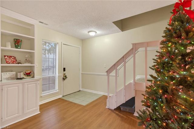 4548 Genoa CIR, Virginia Beach, VA 23462