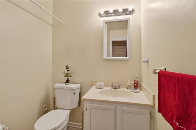 4548 Genoa CIR, Virginia Beach, VA 23462