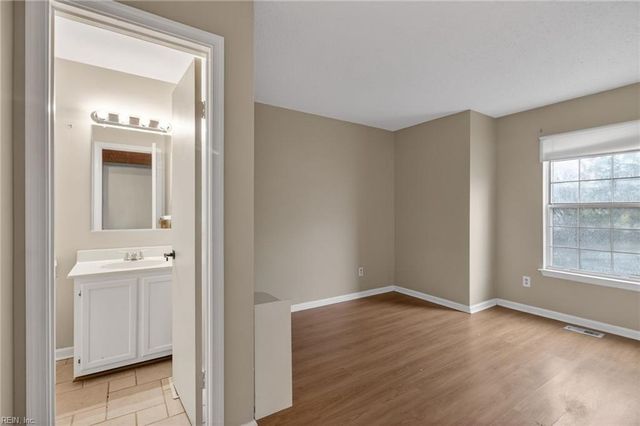 4548 Genoa CIR, Virginia Beach, VA 23462