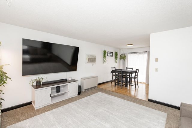 1620 36th Avenue S, Fargo, ND 58104