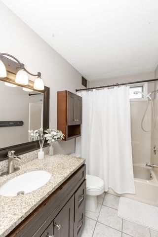 1620 36th Avenue S, Fargo, ND 58104