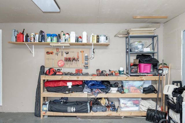 1620 36th Avenue S, Fargo, ND 58104