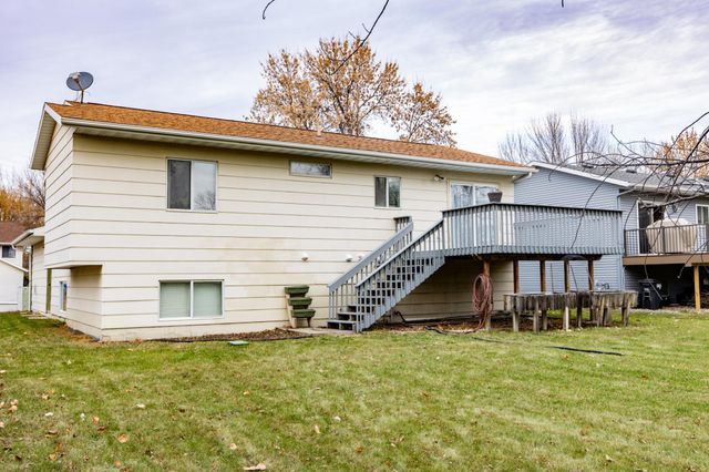 1620 36th Avenue S, Fargo, ND 58104