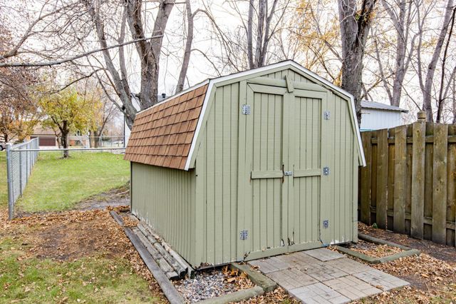 1620 36th Avenue S, Fargo, ND 58104