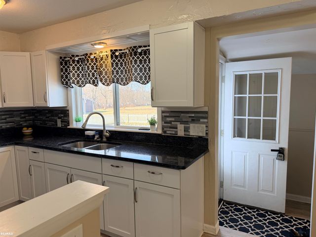 6405 N State Road Road, Davison, MI 48423