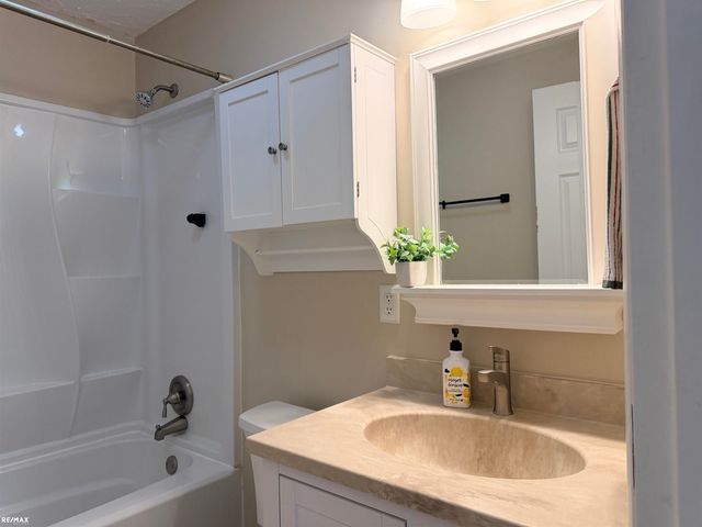 6405 N State Road Road, Davison, MI 48423