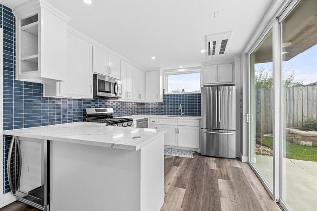 1316 Woodcrest Drive, Houston, TX 77018