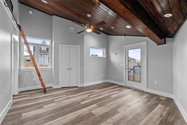 1316 Woodcrest Drive, Houston, TX 77018