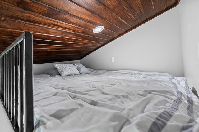 1316 Woodcrest Drive, Houston, TX 77018