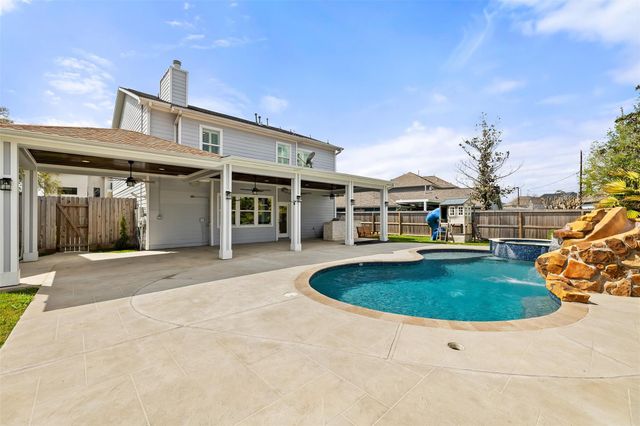 1316 Woodcrest Drive, Houston, TX 77018