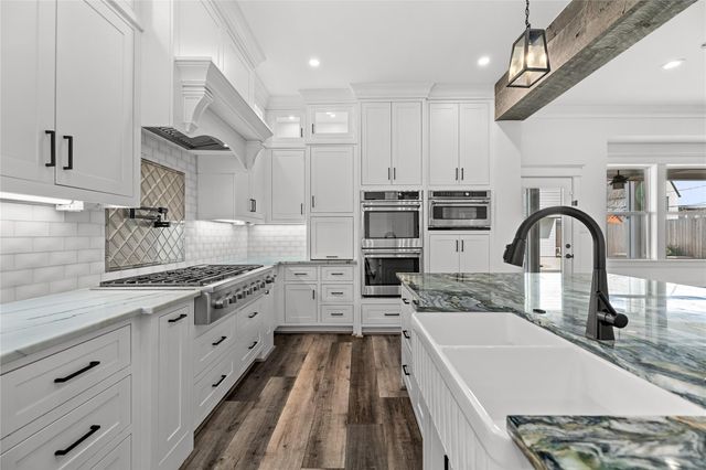 1316 Woodcrest Drive, Houston, TX 77018