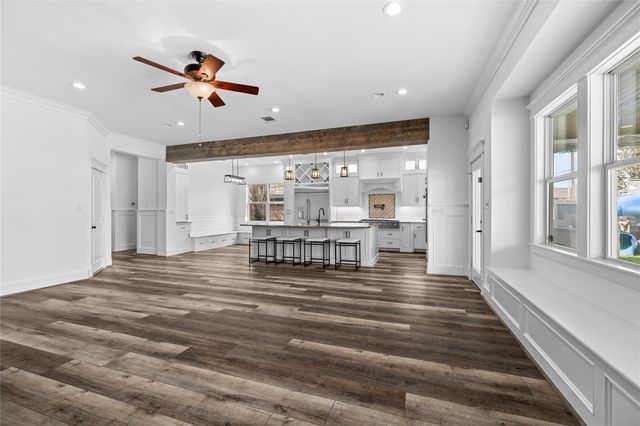 1316 Woodcrest Drive, Houston, TX 77018