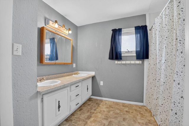 119 Reed Street, Waterloo, IA 50703