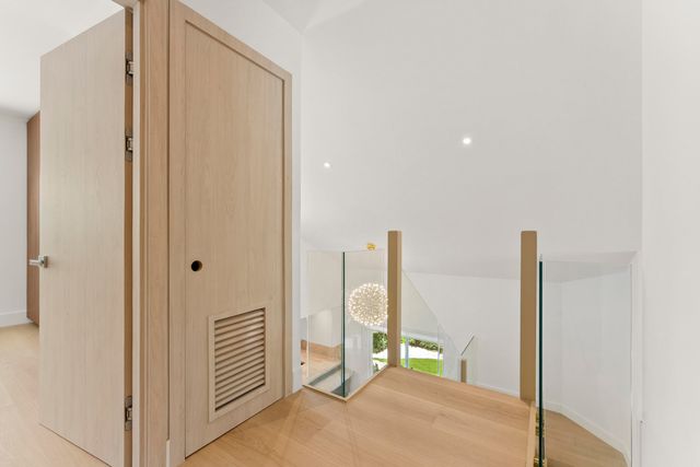 221 Pelican Way, Delray Beach, FL 33483