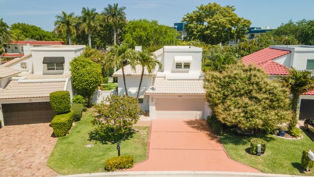 221 Pelican Way, Delray Beach, FL 33483