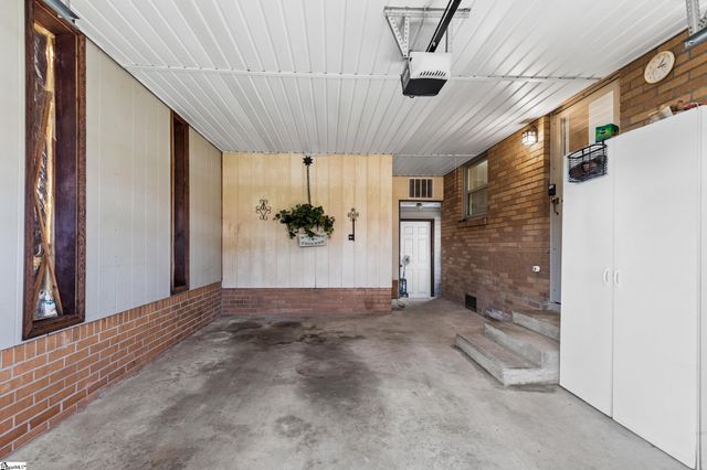 129 Monaview Circle, Greenville, SC 29617