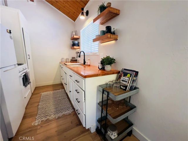 926 E Barker, Big Bear City, CA 92314
