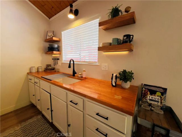 926 E Barker, Big Bear City, CA 92314