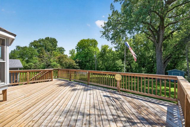 2425 80th Avenue N, Brooklyn Park, MN 55444