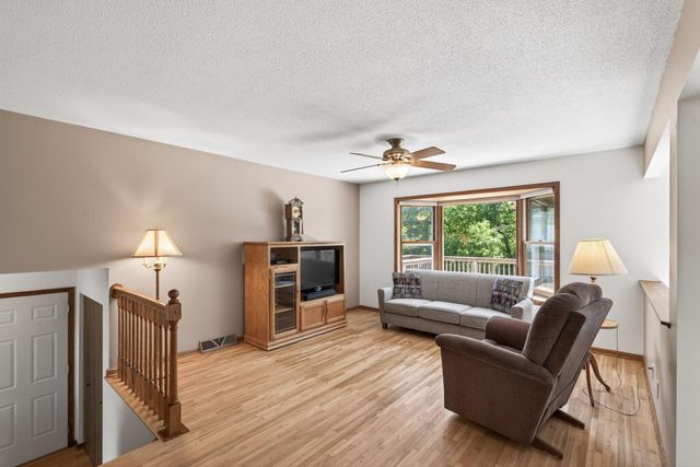 2425 80th Avenue N, Brooklyn Park, MN 55444
