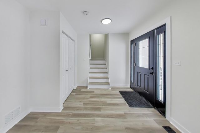 123 Kainer Avenue, Barrington, IL 60010