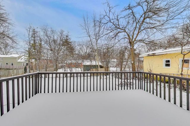 123 Kainer Avenue, Barrington, IL 60010