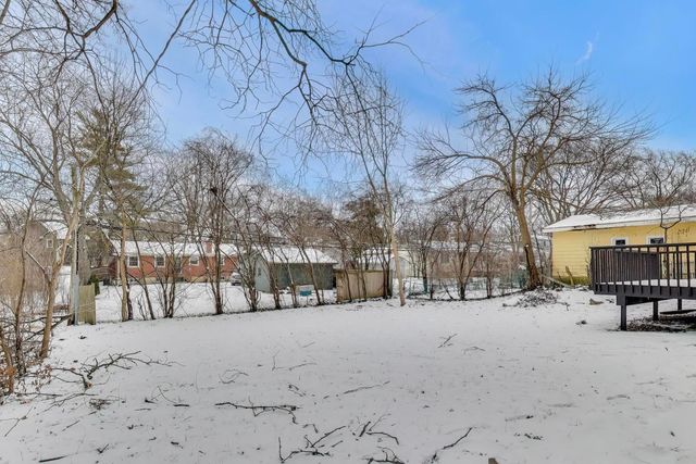 123 Kainer Avenue, Barrington, IL 60010