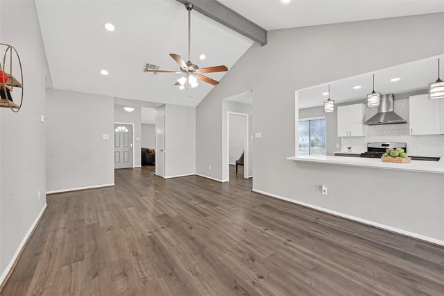 12034 Hedgegate Drive, Houston, TX 77065