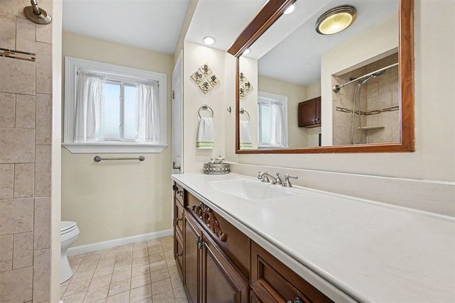 42967 Saxony Road, Canton, MI 48187