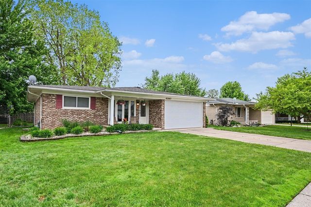 42967 Saxony Road, Canton, MI 48187